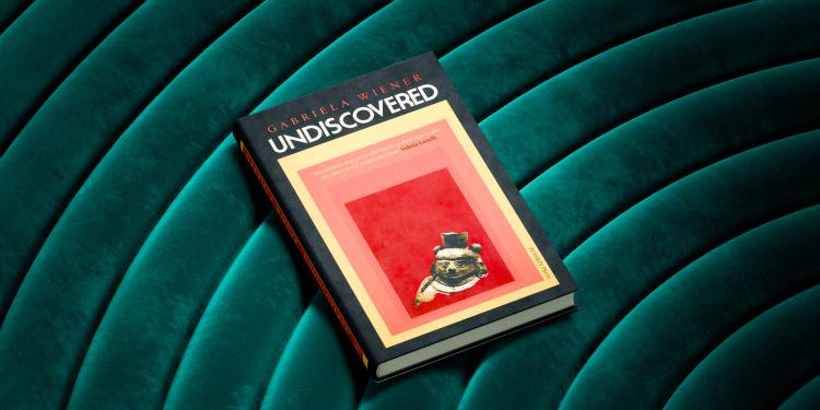 Book cover of Undiscovered