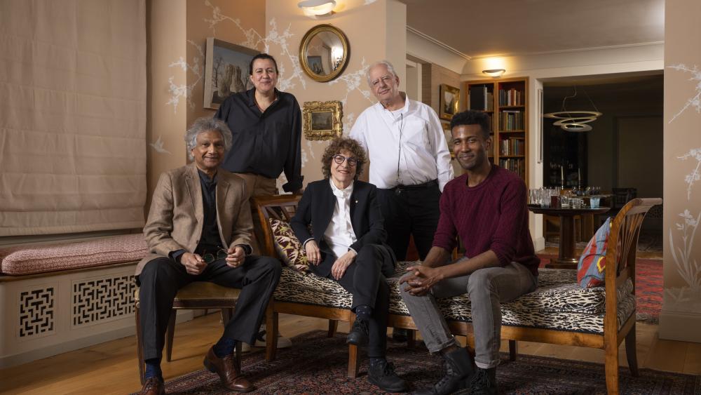 Group photo of the International Booker Prize 2024 Judges; Romesh Gunesekera, Natalie Diaz, Eleanor Wachtel, William Kentridge and Aaron Robertson.