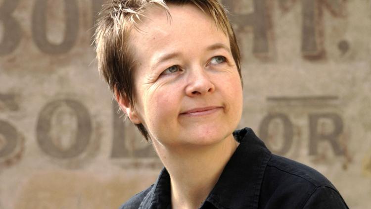 Where to start with Sarah Waters: a guide to her best books | The ...